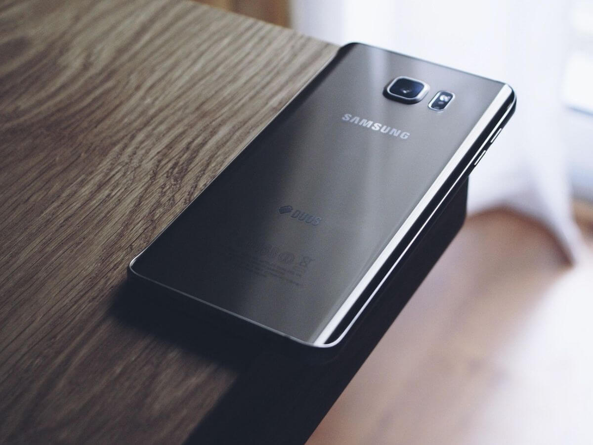 למה עסקן בוחרת במכשירי סמסונג